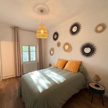 Appartement Eygalieres Avec Petit Jardin Exteriér fotografie