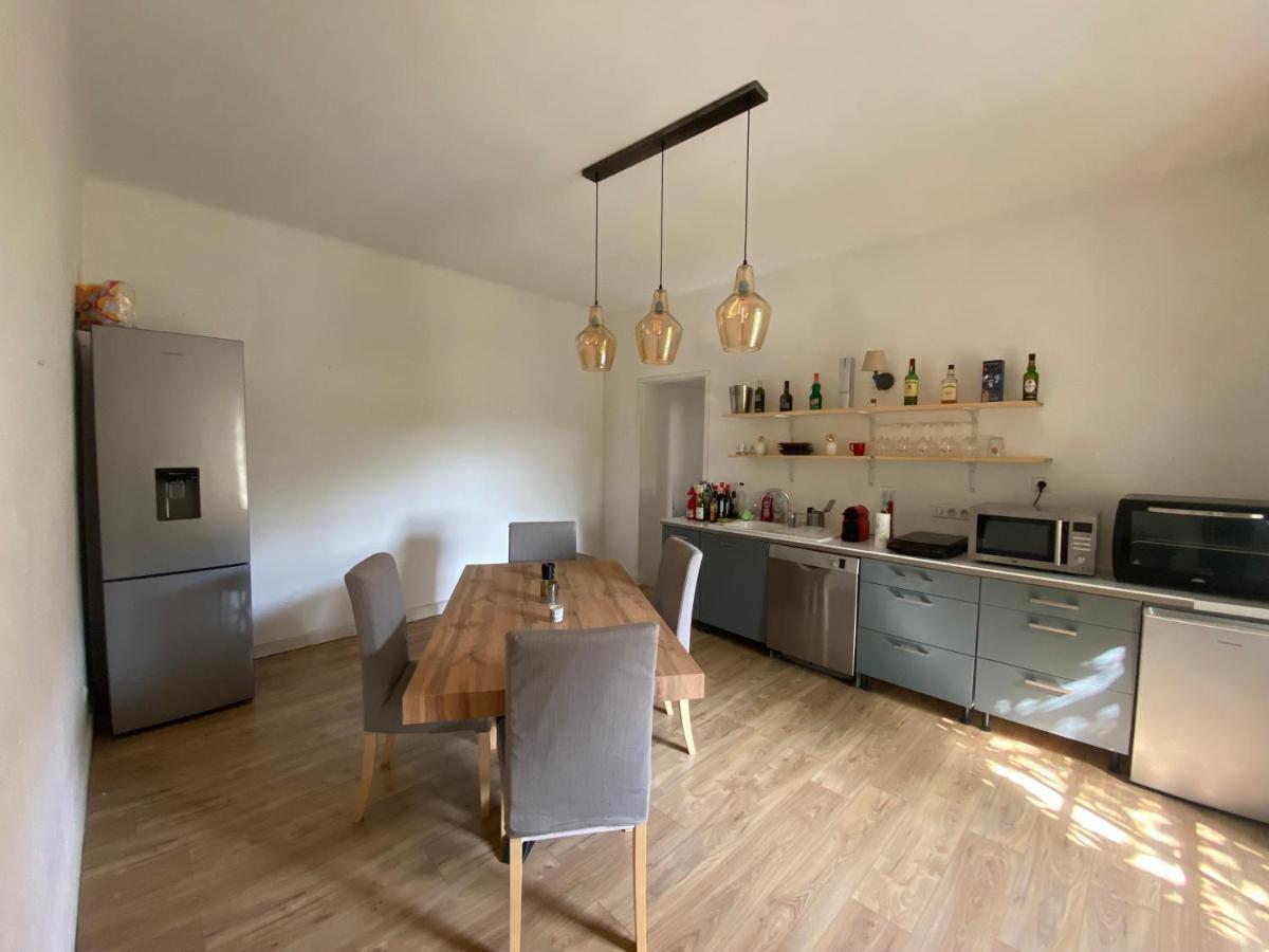 Appartement Eygalieres Avec Petit Jardin Exteriér fotografie