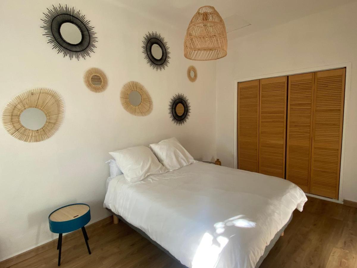 Appartement Eygalieres Avec Petit Jardin Exteriér fotografie